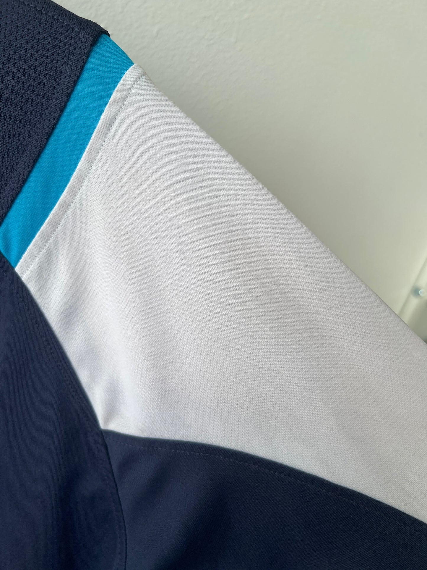 (L) Manchester City 2005-06 Away Long Sleeve Shirt