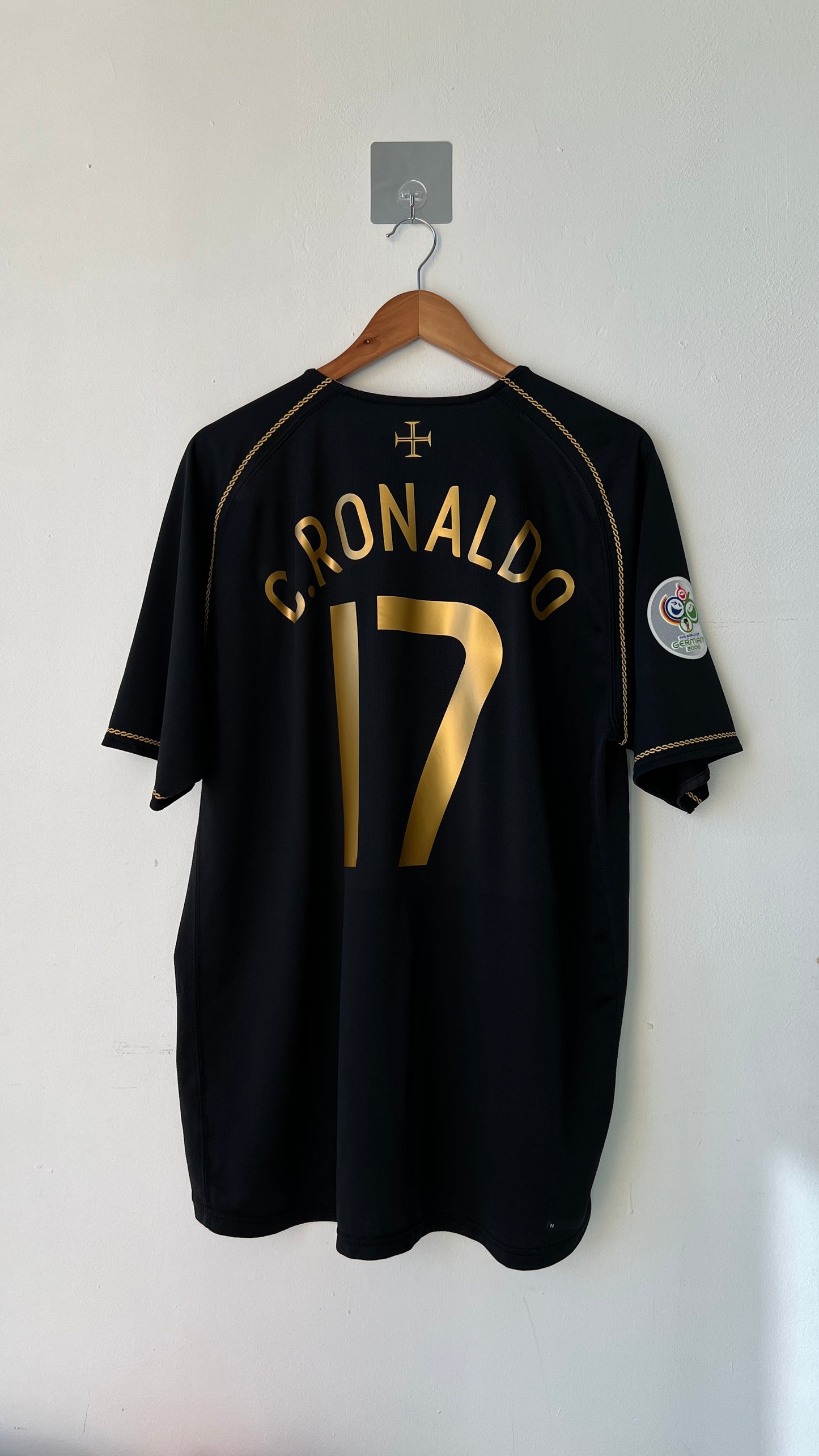 Portugal 2006-07 Away Shirt C. Ronaldo #17 (XL)