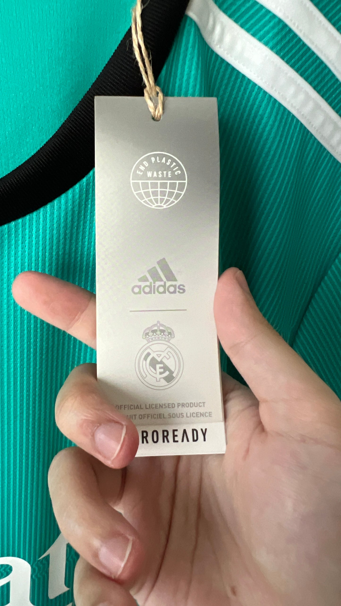 Real Madrid 2021-22 Third Shirt Kroos #8 (L) (Brand New)