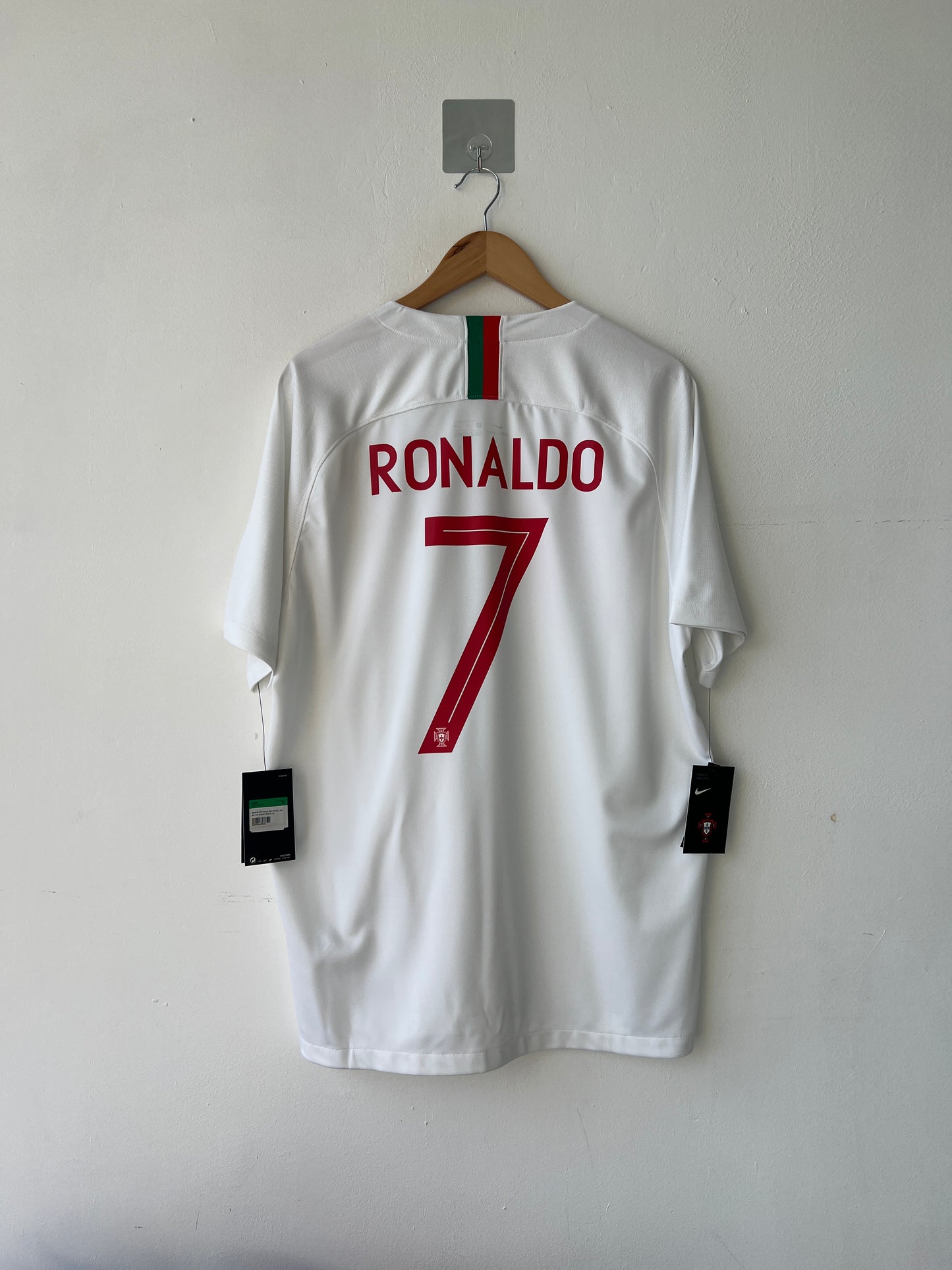 (XL) Portugal 2018-19 Away Shirt Ronaldo #7 (NEW)
