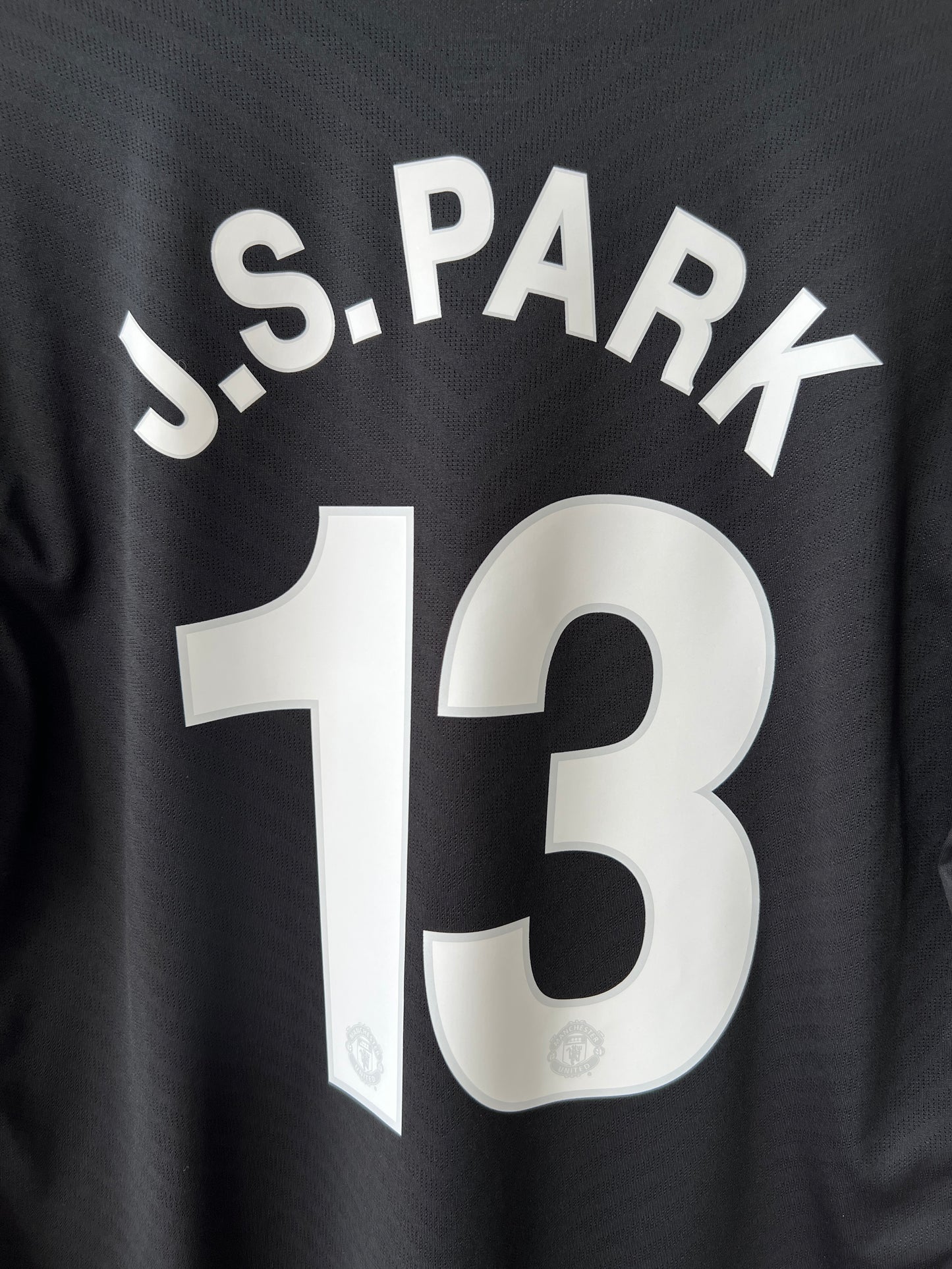 (L) Manchester United 2009-10 Away Long Sleeve Shirt J. S. Park #13