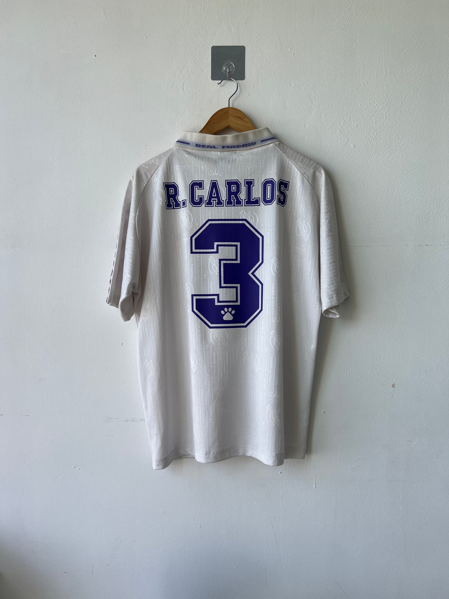 (M fits L) Real Madrid 1996-97 Home Shirt R. Carlos #3