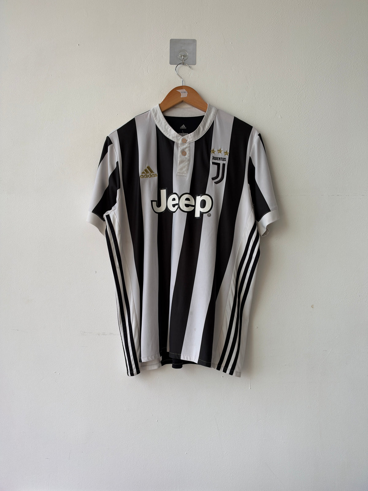 (L) Juventus 2016-17 Home Shirt Marchisio #8