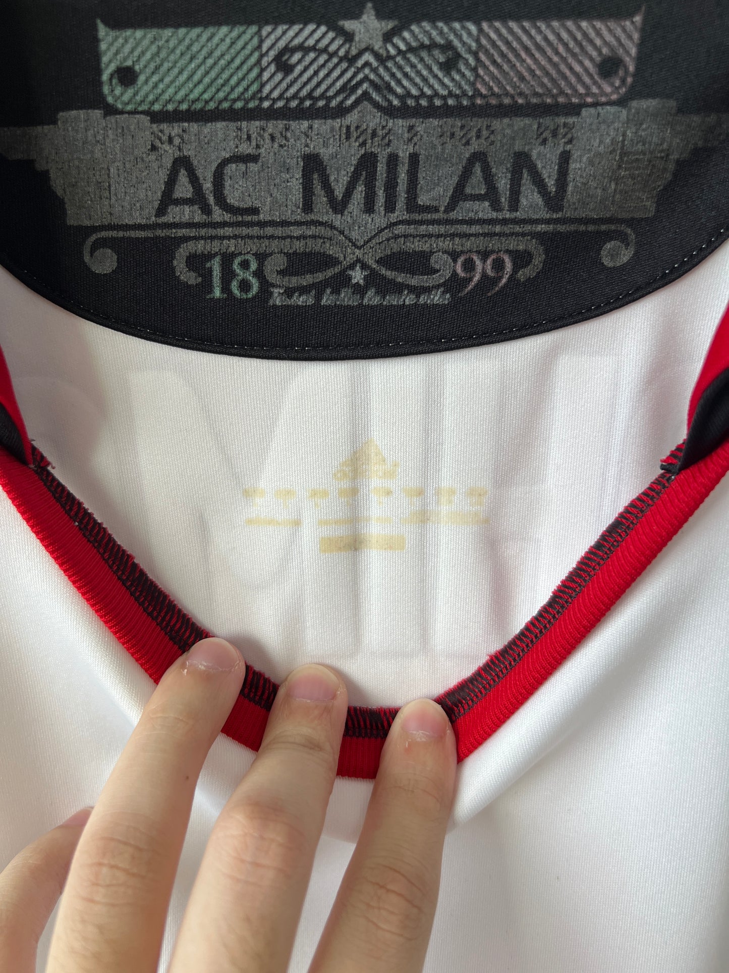 (L) AC Milan 2010-11 Away Shirt Ibrahimovic #11