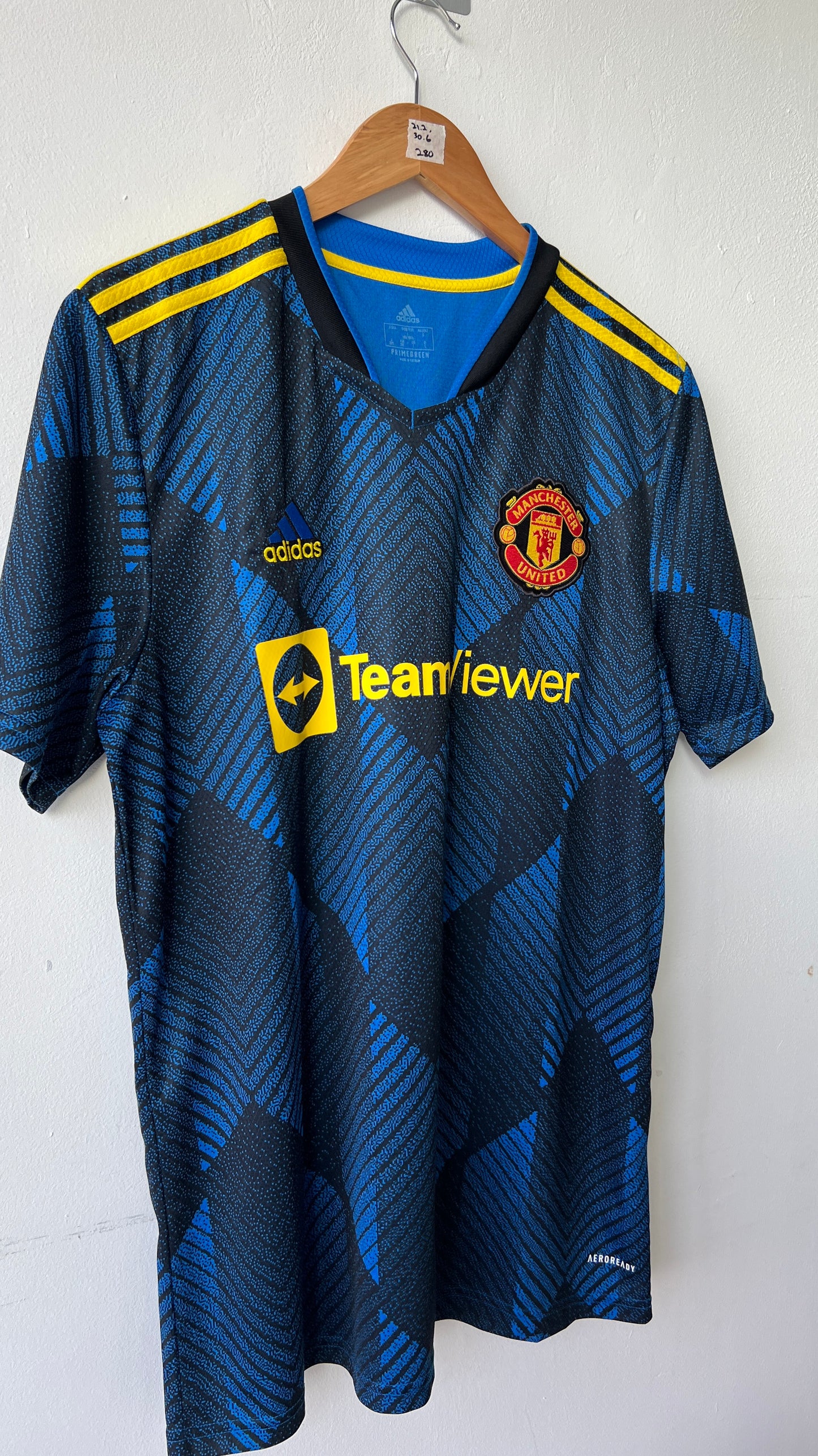 Manchester United 2021-22 Third Shirt Maguire #5 (L)