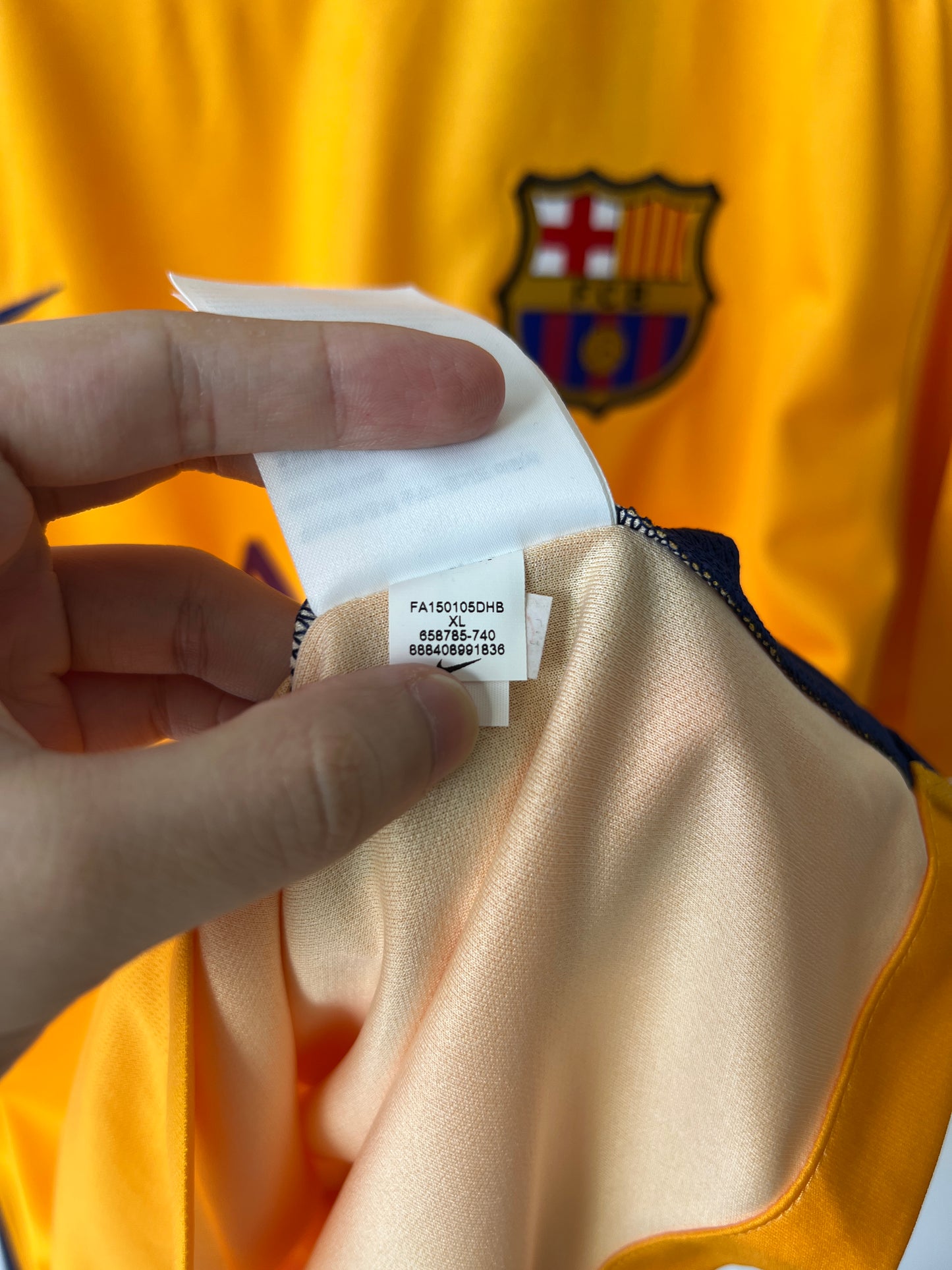 Barcelona 2015-16 Away Shirt Neymar Jr. #11 (NEW) (XL)