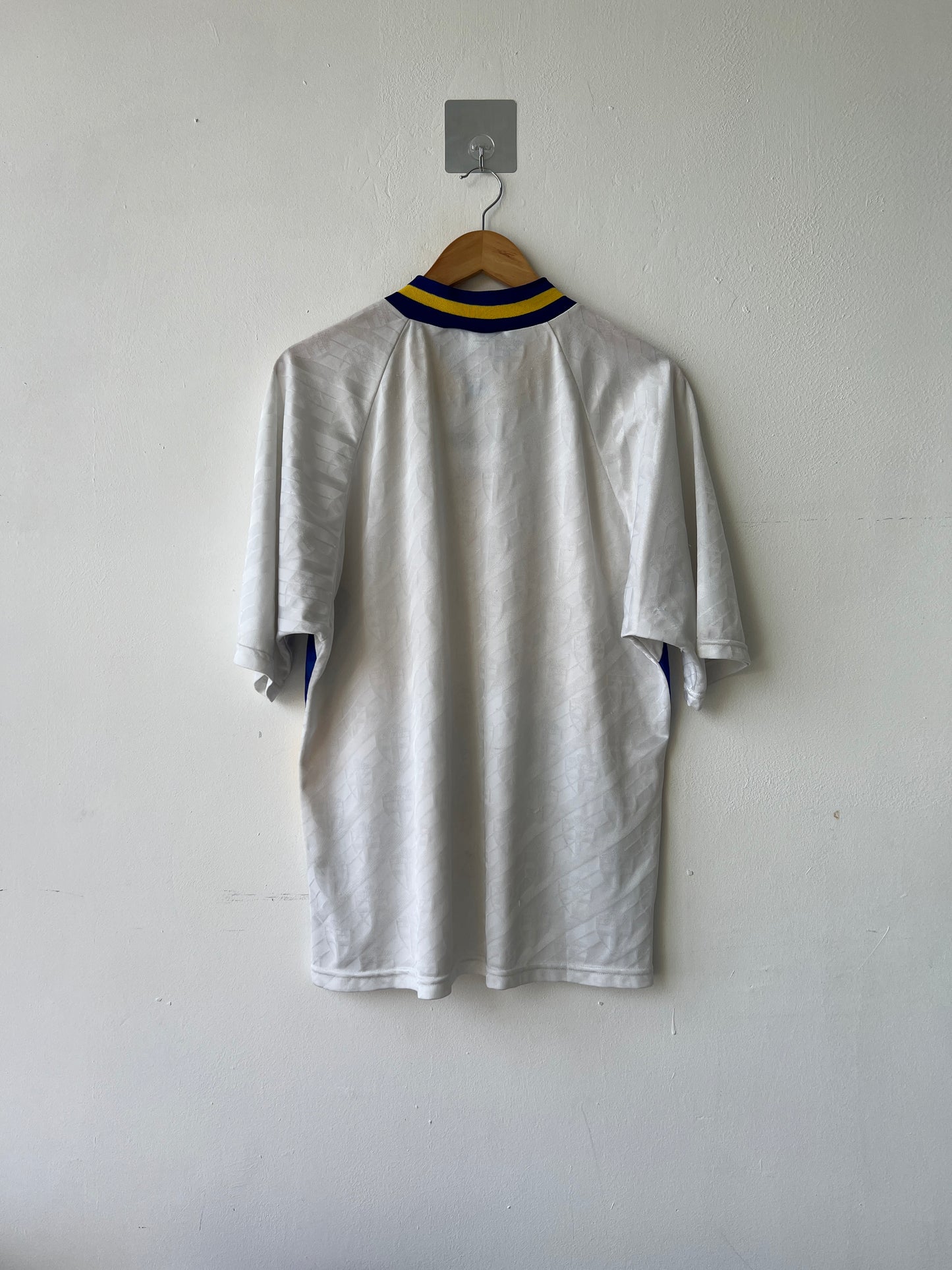 (L) Sweden 1994-96 Away Shirt
