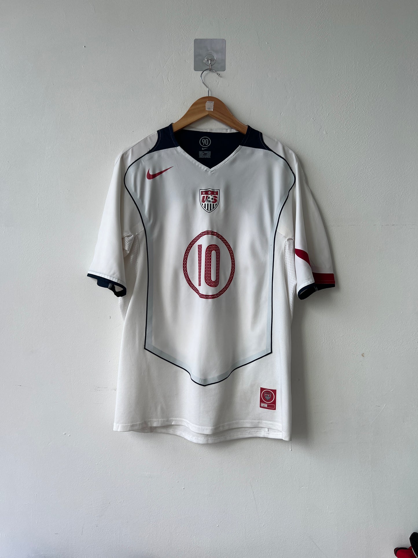 (L) USA 2004-06 Home Player Version Shirt Donovan #10 (USMNT) Limited /1000