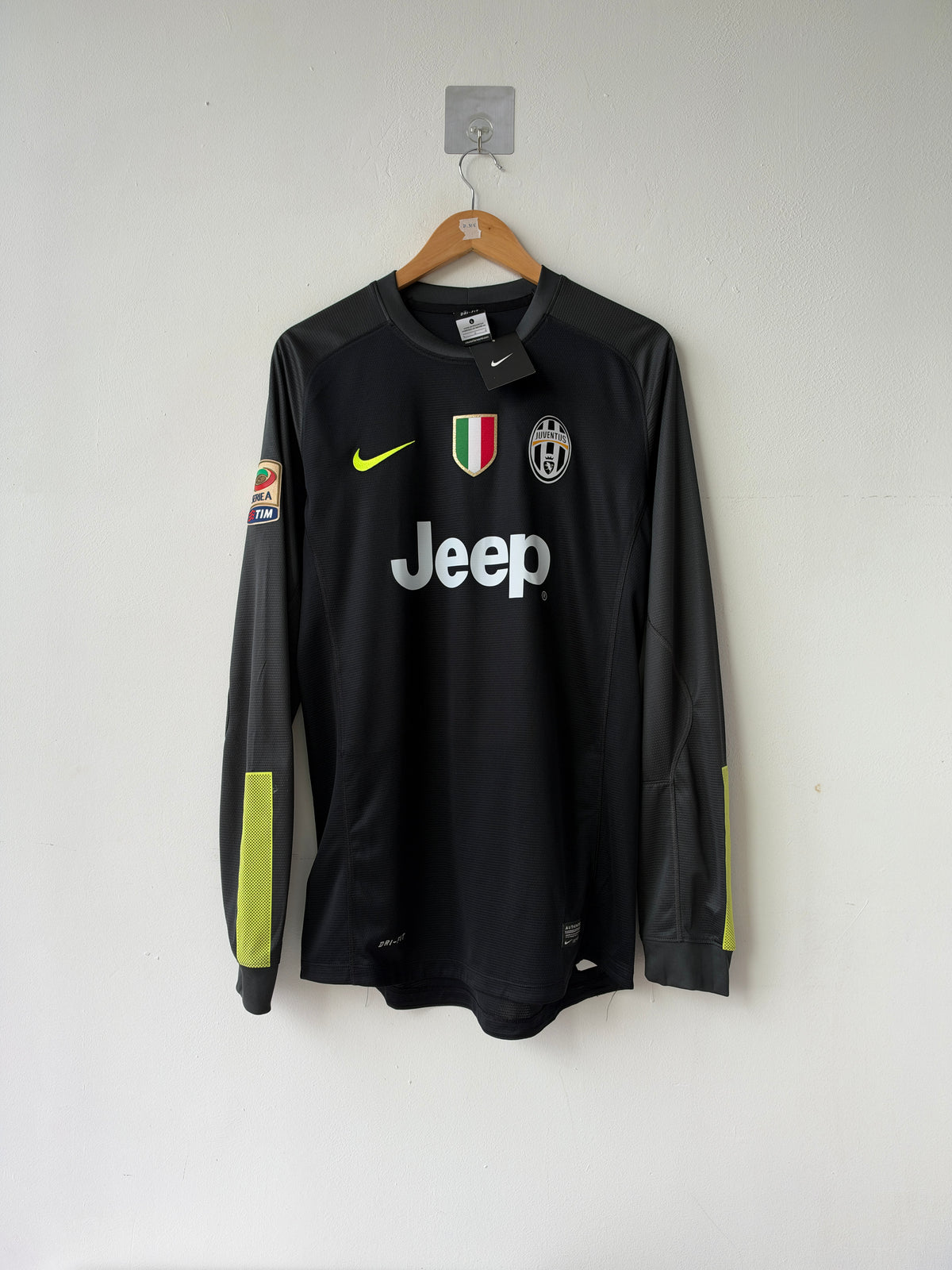 (L) Juventus 2013-14 GK Shirt Buffon #1 (NEW)