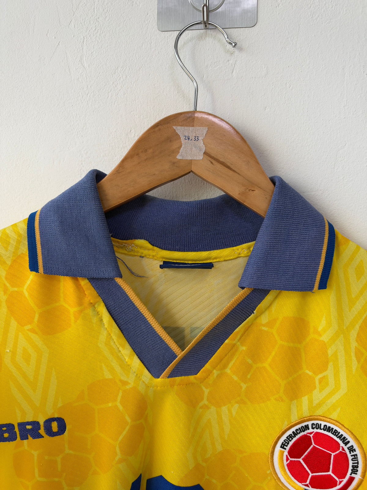 (L fits XL) Colombia 1994-95 Home Shirt Valderrama #10