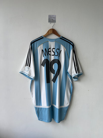 (XL) Argentina 2005-07 Home Shirt Messi #19