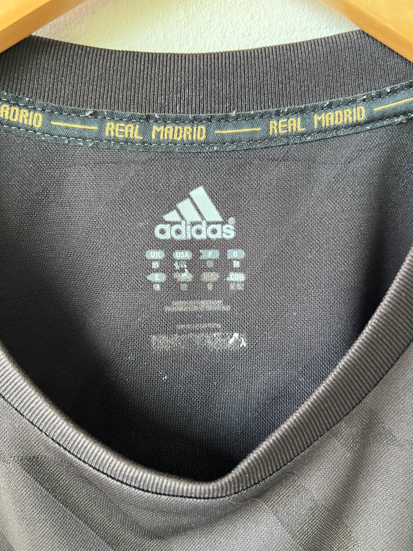 (M) Real Madrid 2011-12 Away Shirt Kaka #8