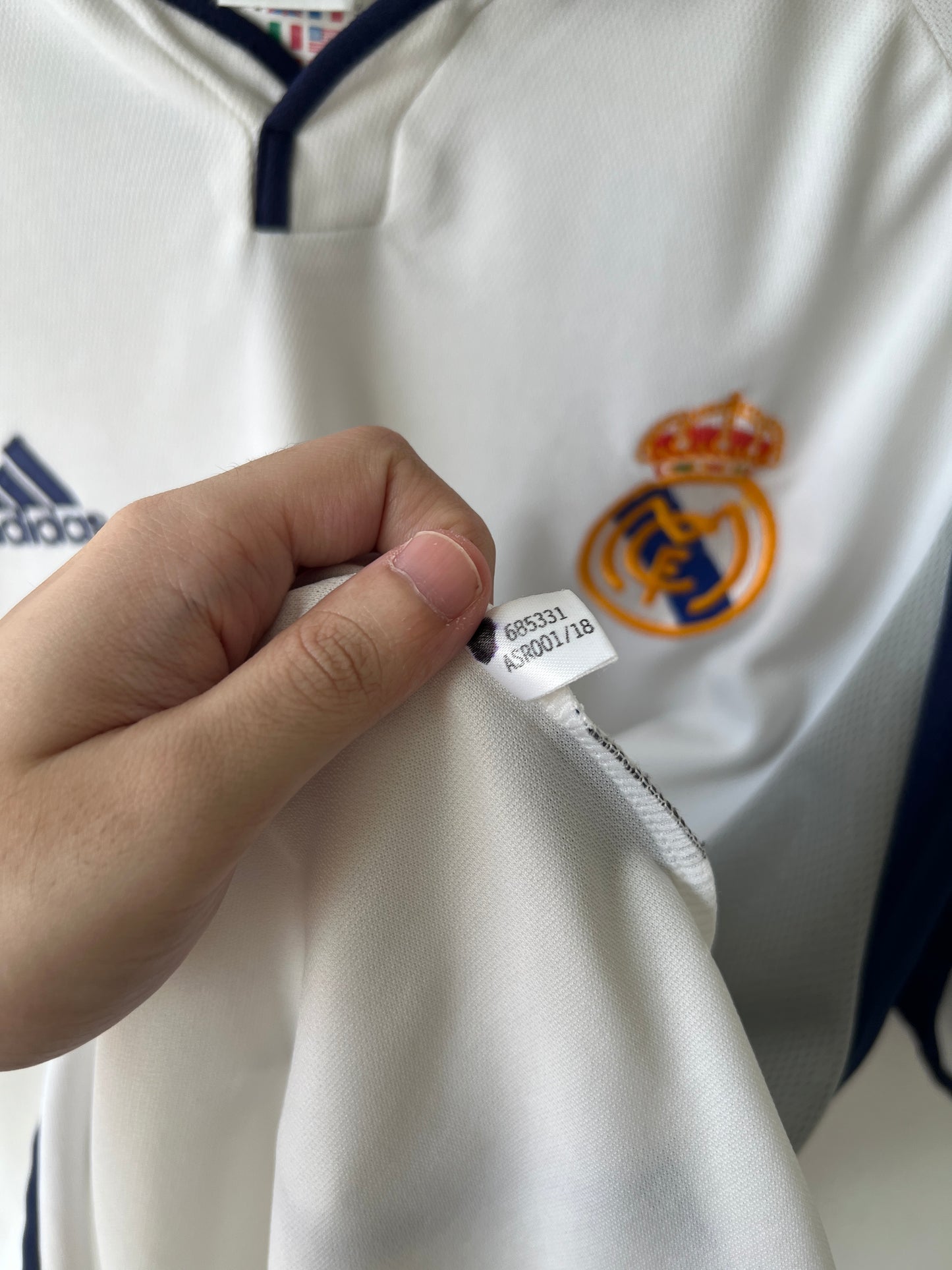 (M fits L) Real Madrid 2000-01 Home Shirt Zidane #5