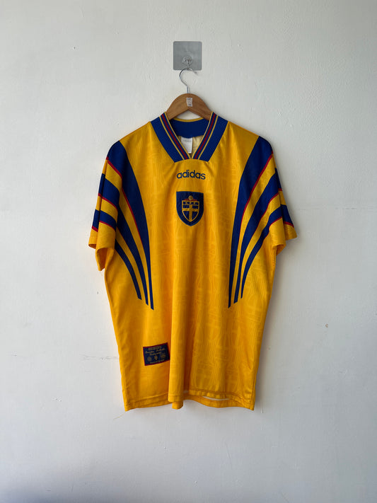 (L) Sweden 1996-98 Home Shirt