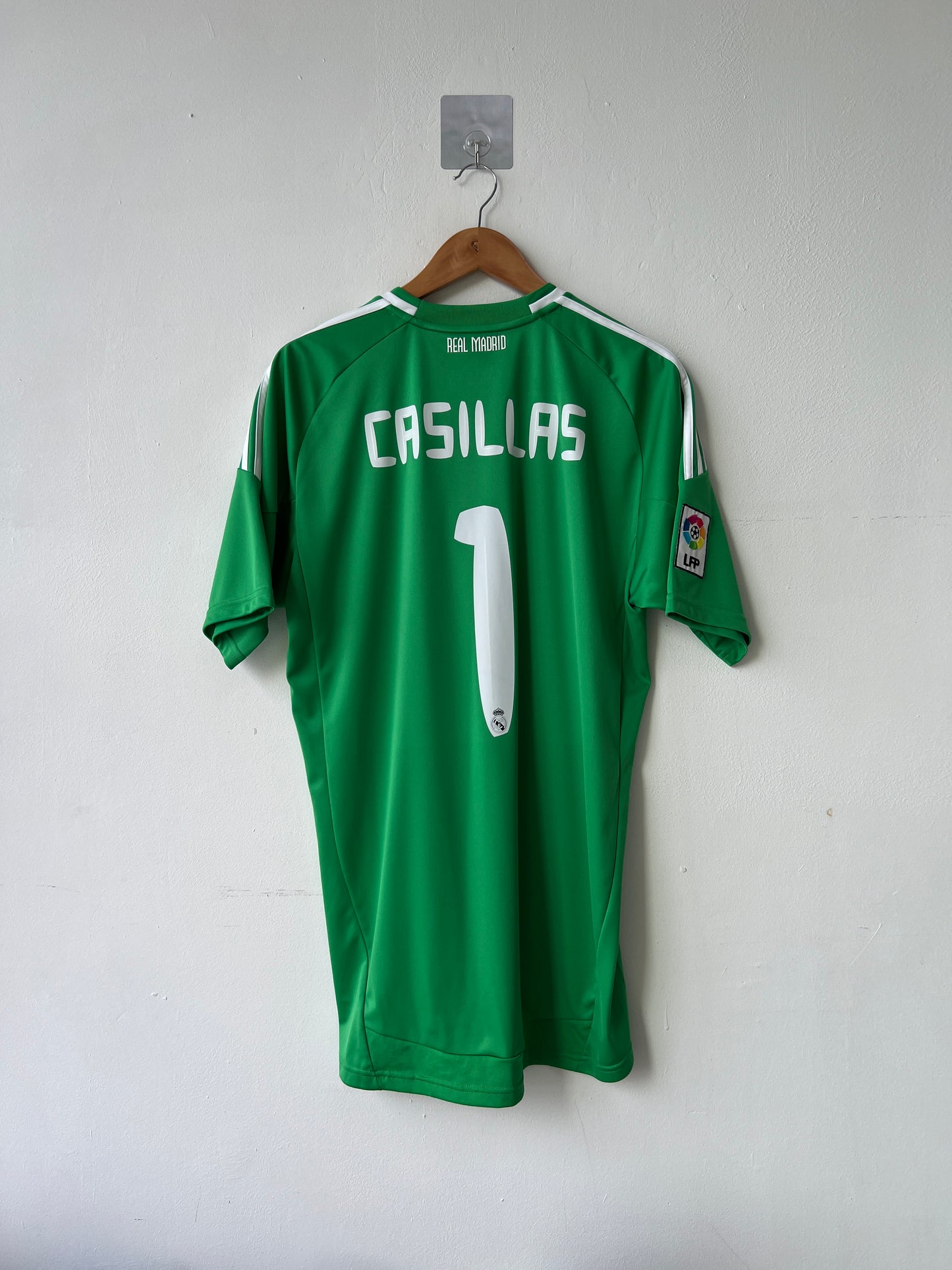 (L) Real Madrid 2010-11 GK Shirt Casillas #1