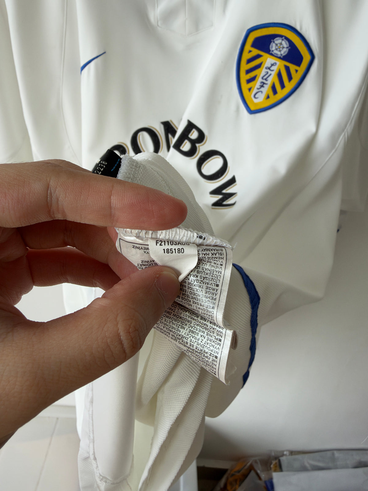 (XL) Leeds United 2002-03 Home Shirt Viduka #9