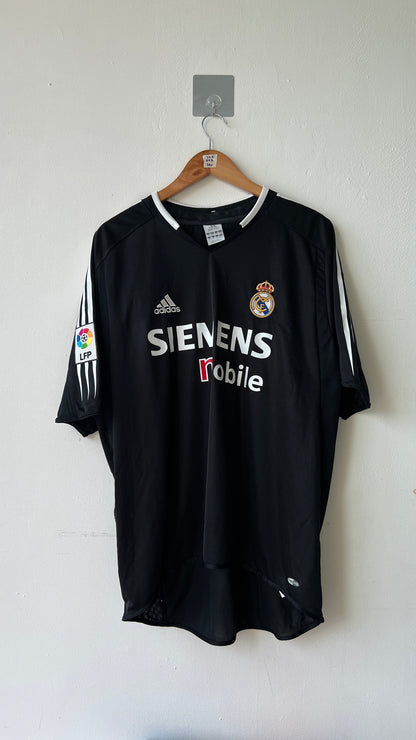 Real Madrid 2004-05 Away Shirt Ronaldo #9 (XL)