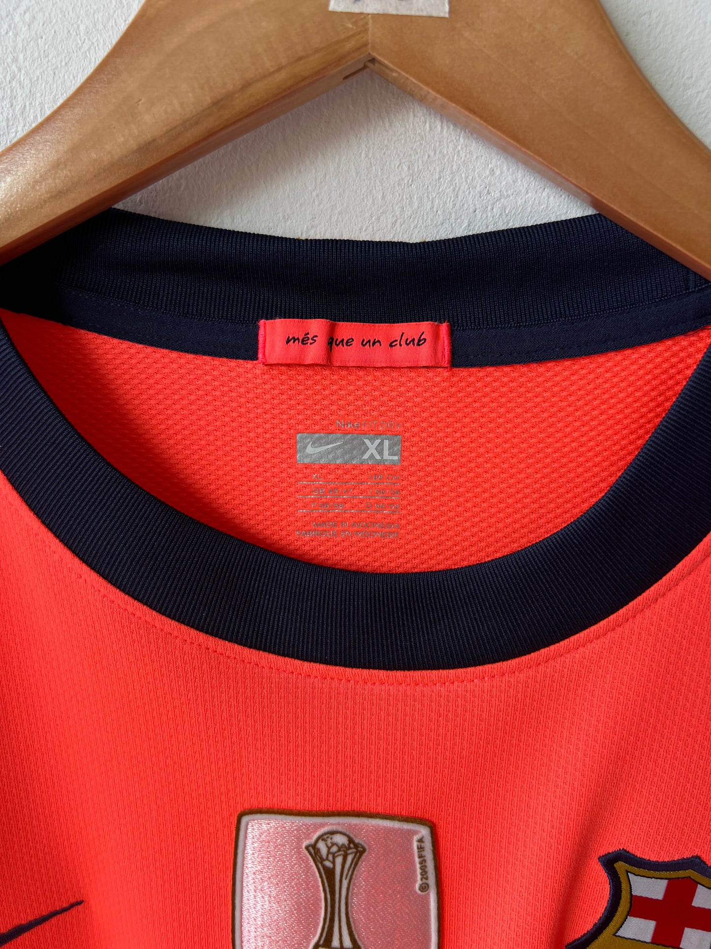 (XL) Barcelona 2009-11 Away Shirt Pique #3