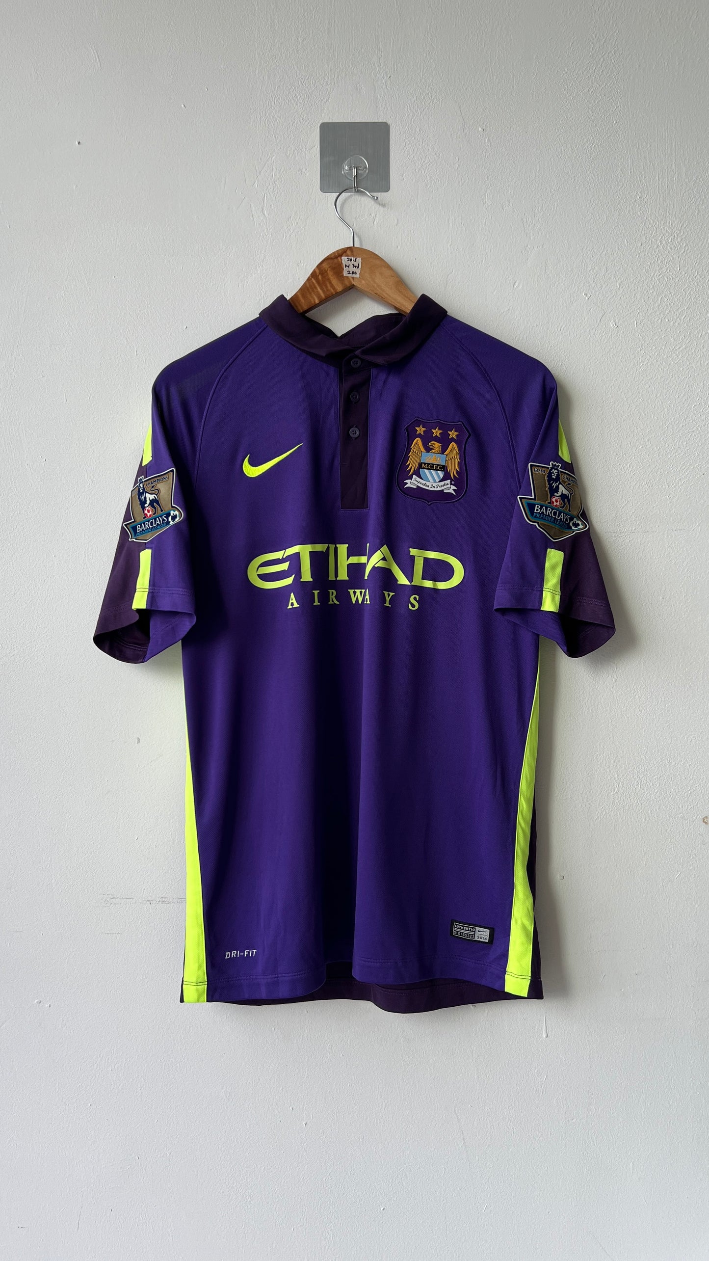 Manchester City 2014-15 Third Shirt Kun Aguero #16 (M)