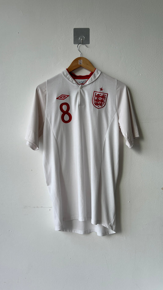 England 2012 Home Shirt Henderson #8 (M)