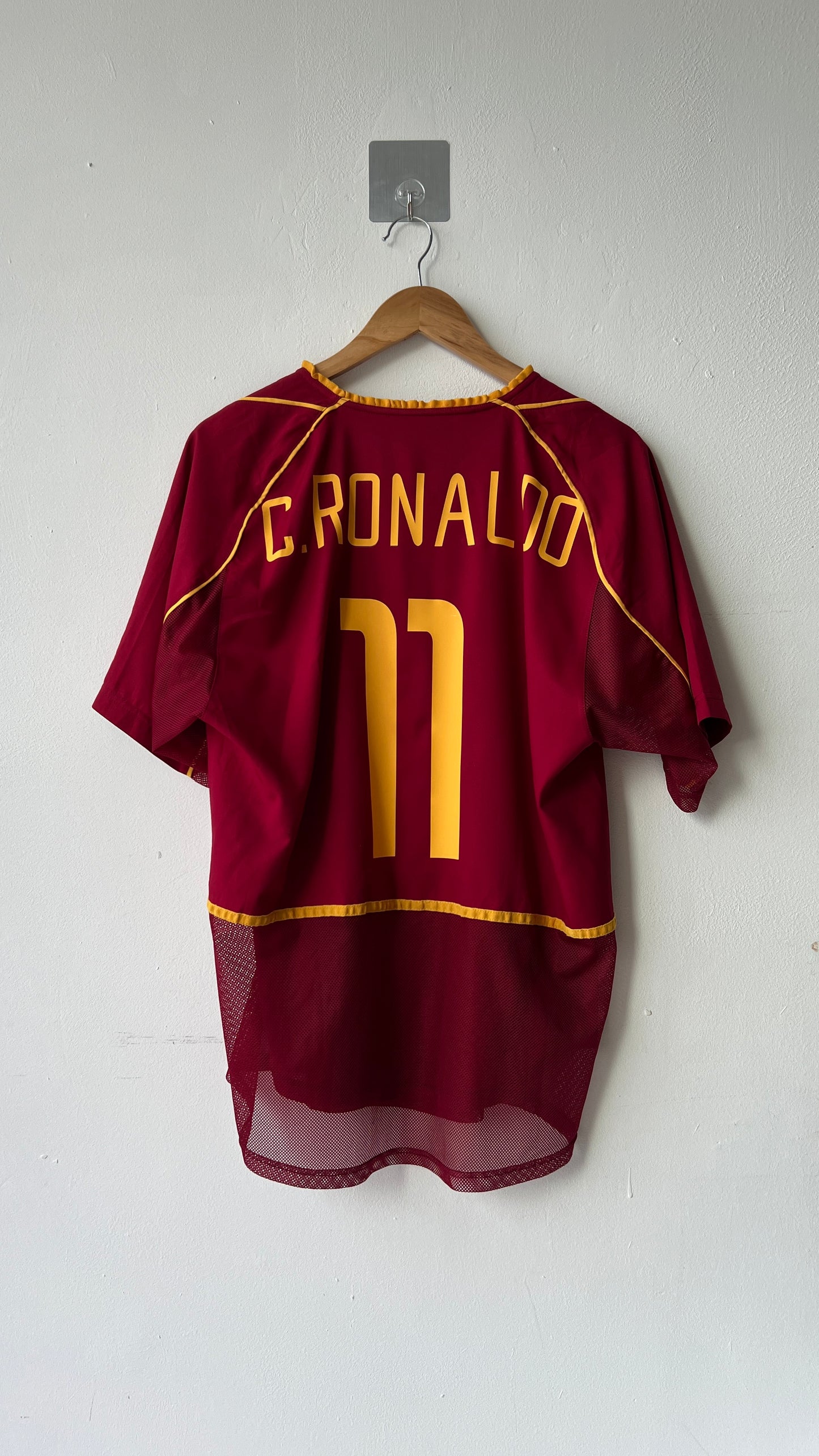 Portugal 2002 Home Player Issue Shirt C.Ronaldo #11 (M)