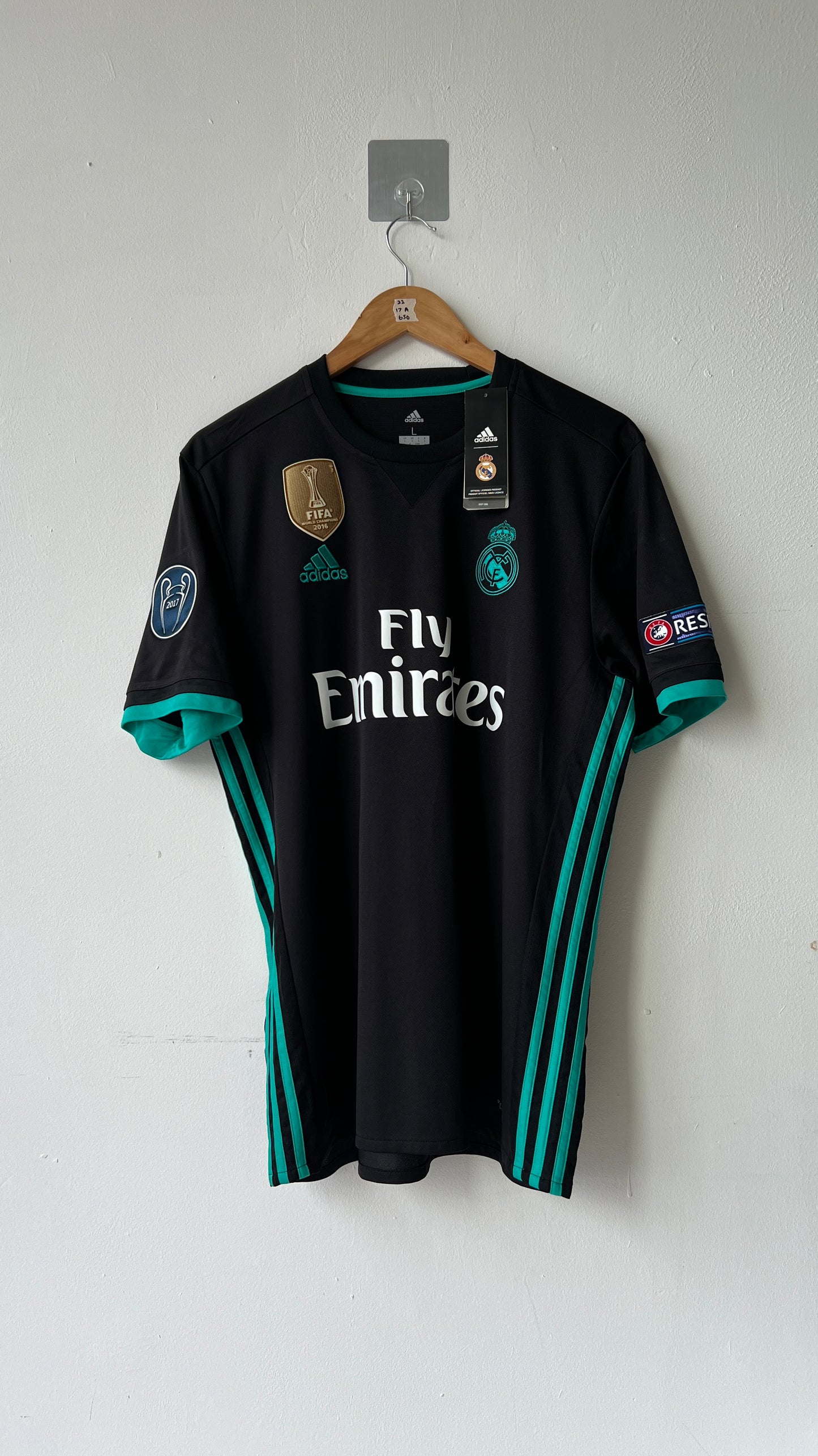 Real Madrid 2017-18 Away Shirt Ronaldo #7 (L)