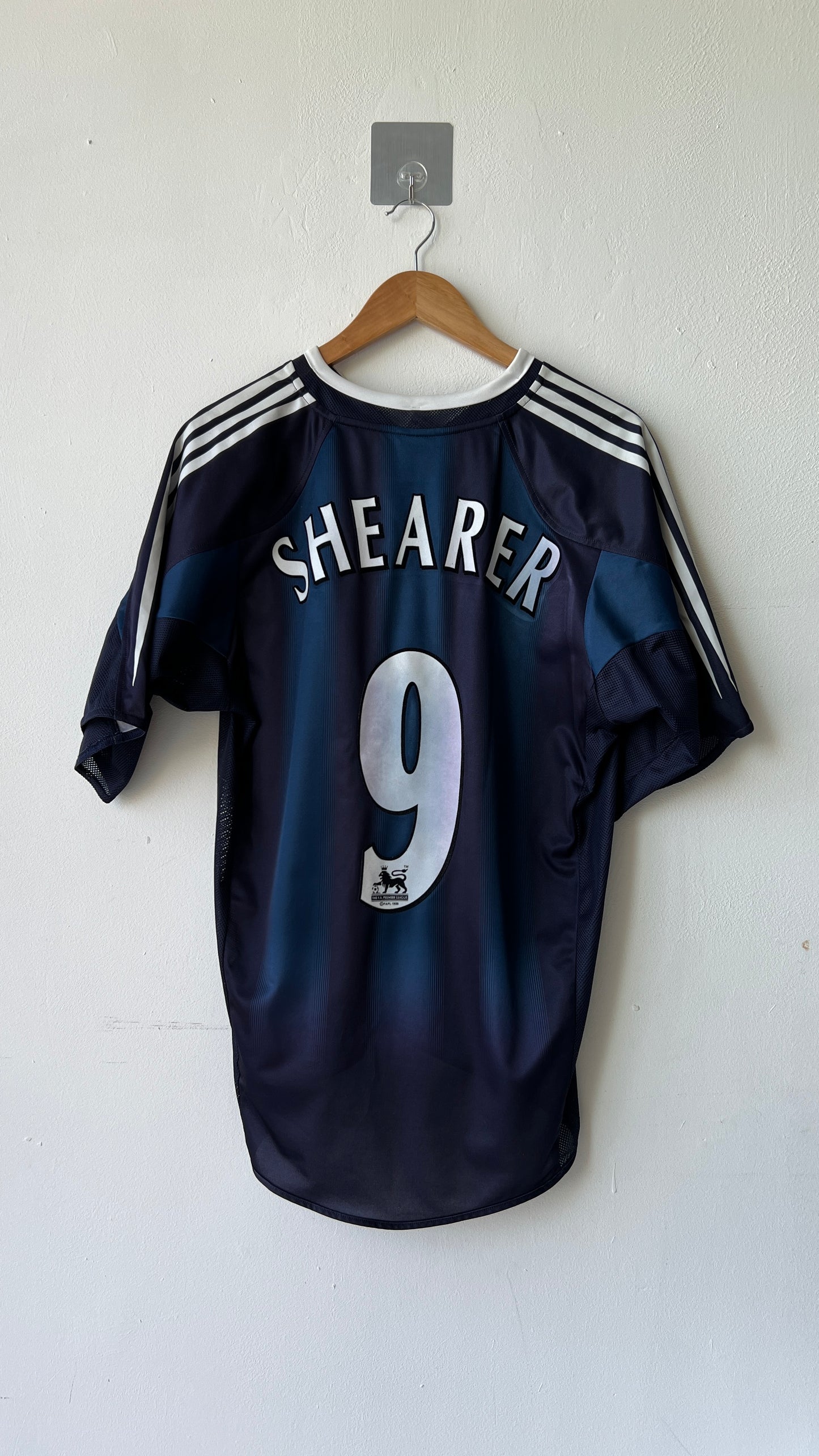 Newcastle 2004-05 Away Shirt Shearer #9 (M)