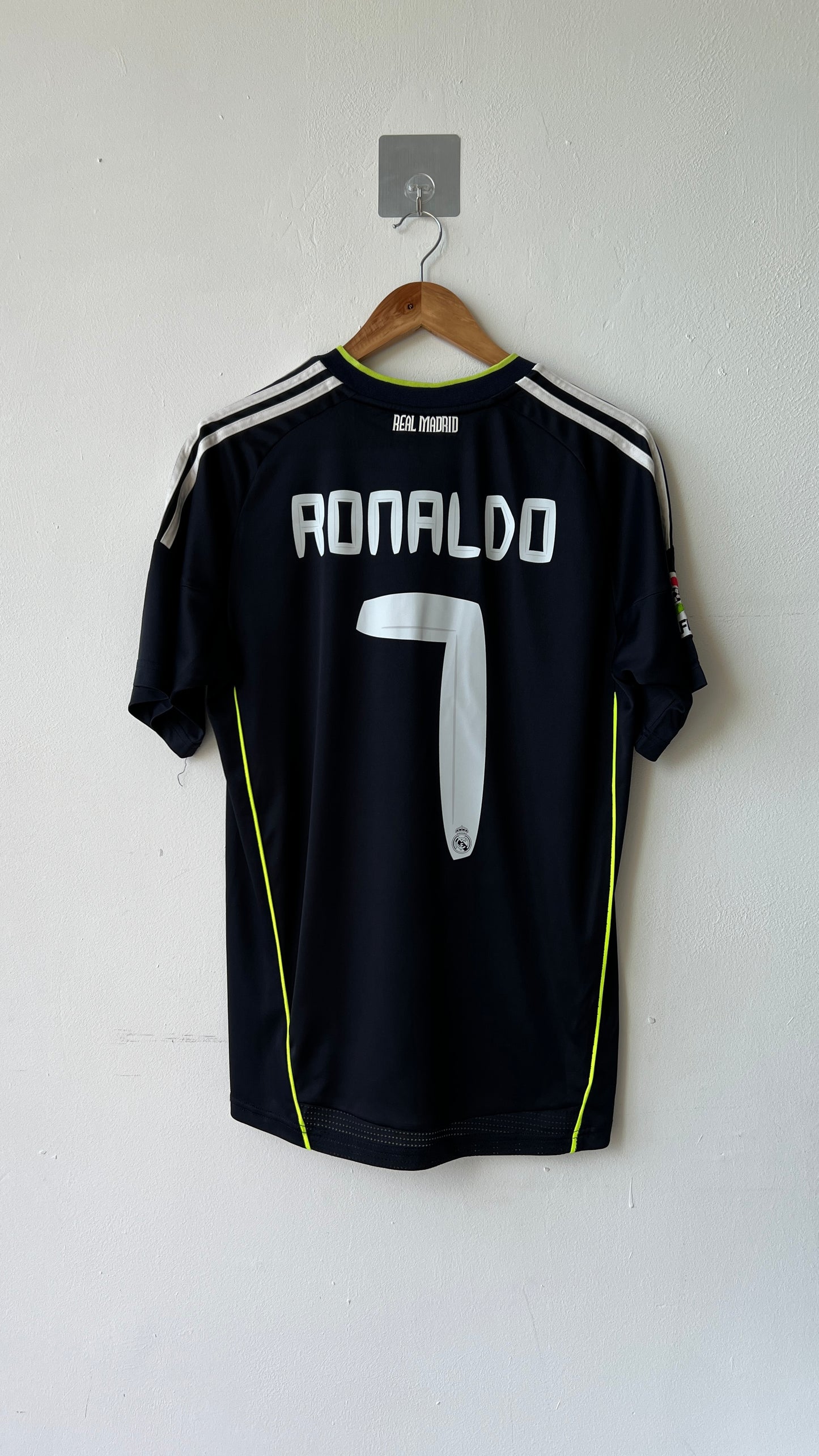 Real Madrid 2010-11 Away Shirt Ronaldo #7 (S)