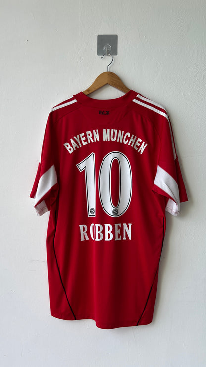 Bayern Munich 2010-11 Home Shirt Robben #10 (XL)