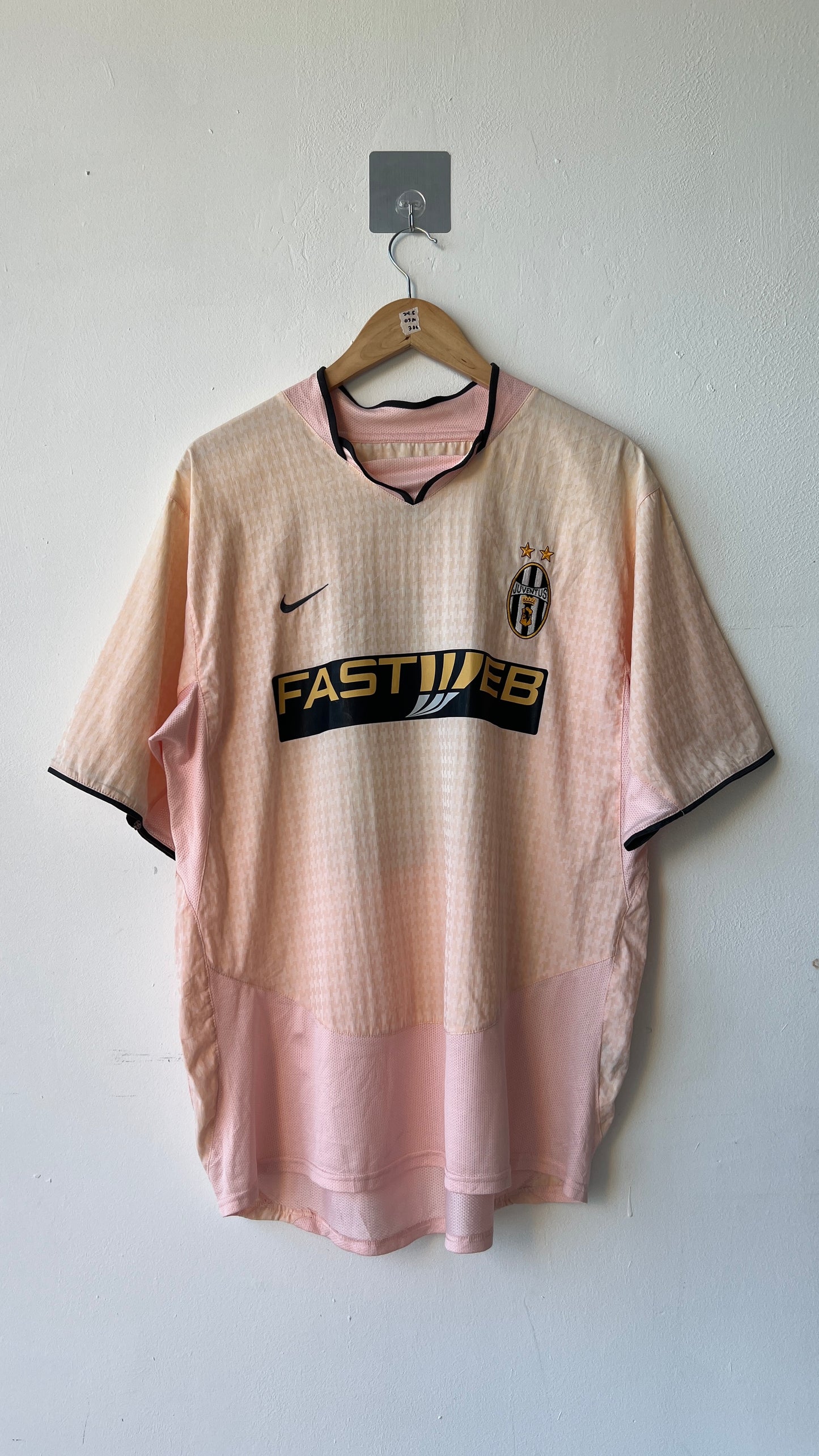 Juventus 2003 2004 away shirt with a del piero nameset - authentic vintage nike jersey in pink - front view