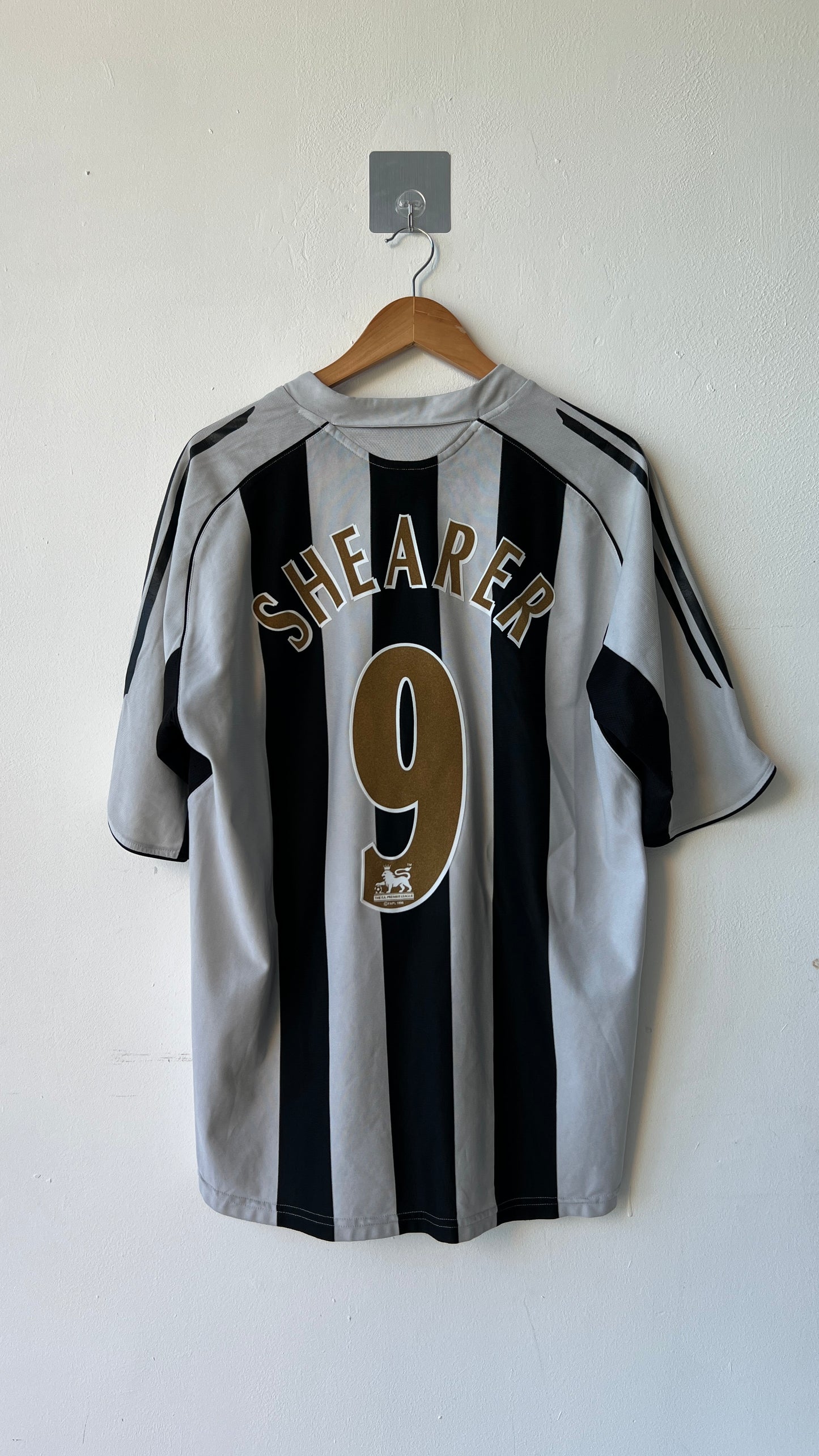 Newcastle 2003 2004 2005 home shirt with a shearer nameset-authentic vintage adidas jersey in black and white-back view